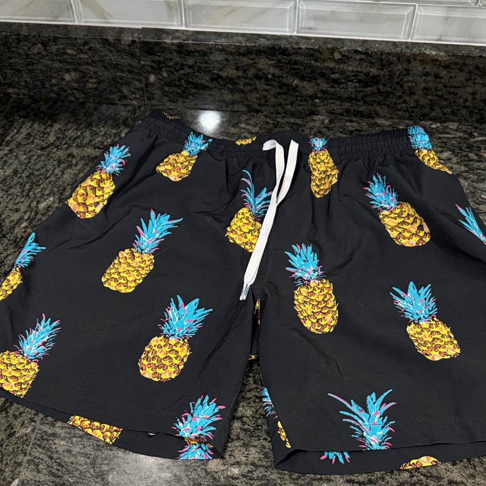Black Pineapple Print Men's Shorts Chubbies  XL